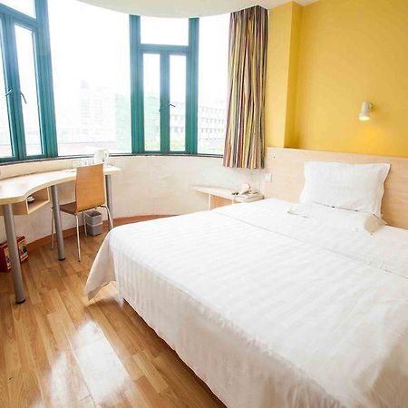 7 Days Inn Wuhan Eksteriør billede