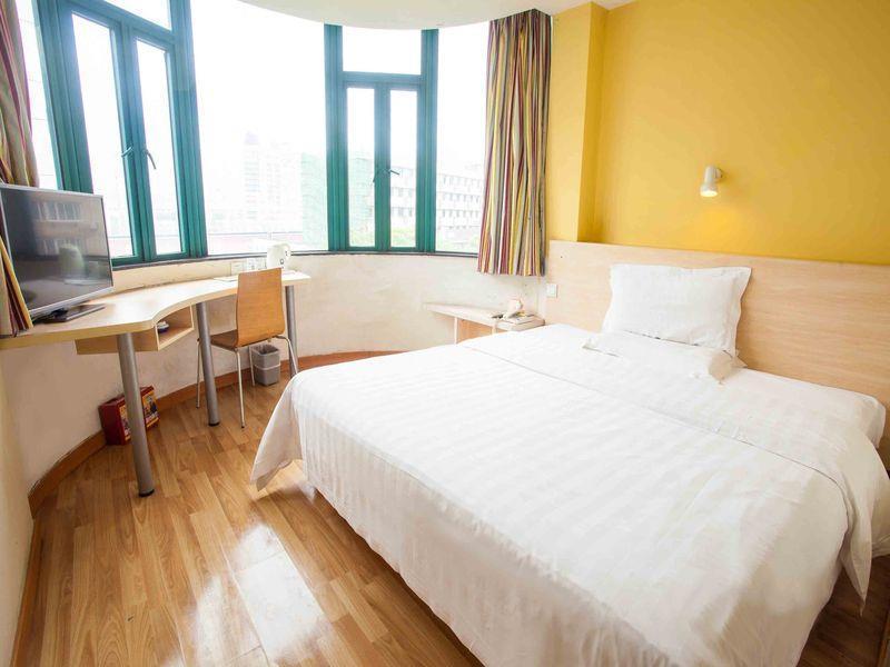 7 Days Inn Wuhan Eksteriør billede