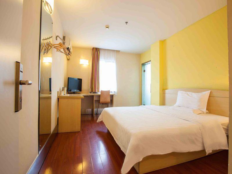 7 Days Inn Wuhan Eksteriør billede